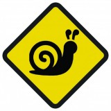 Śmieszne znaki drogowe ze zwierzętami (ślimak)